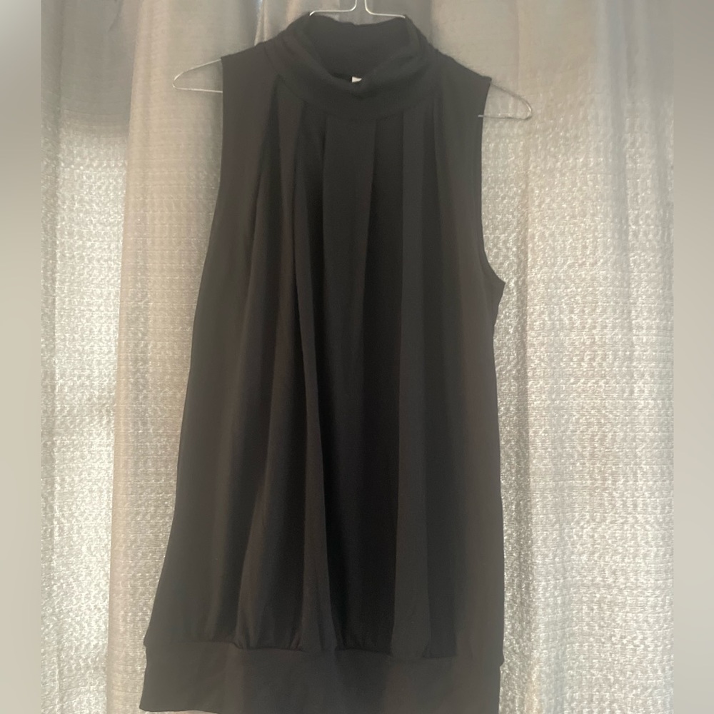 5/$20 womens medium dress shirt